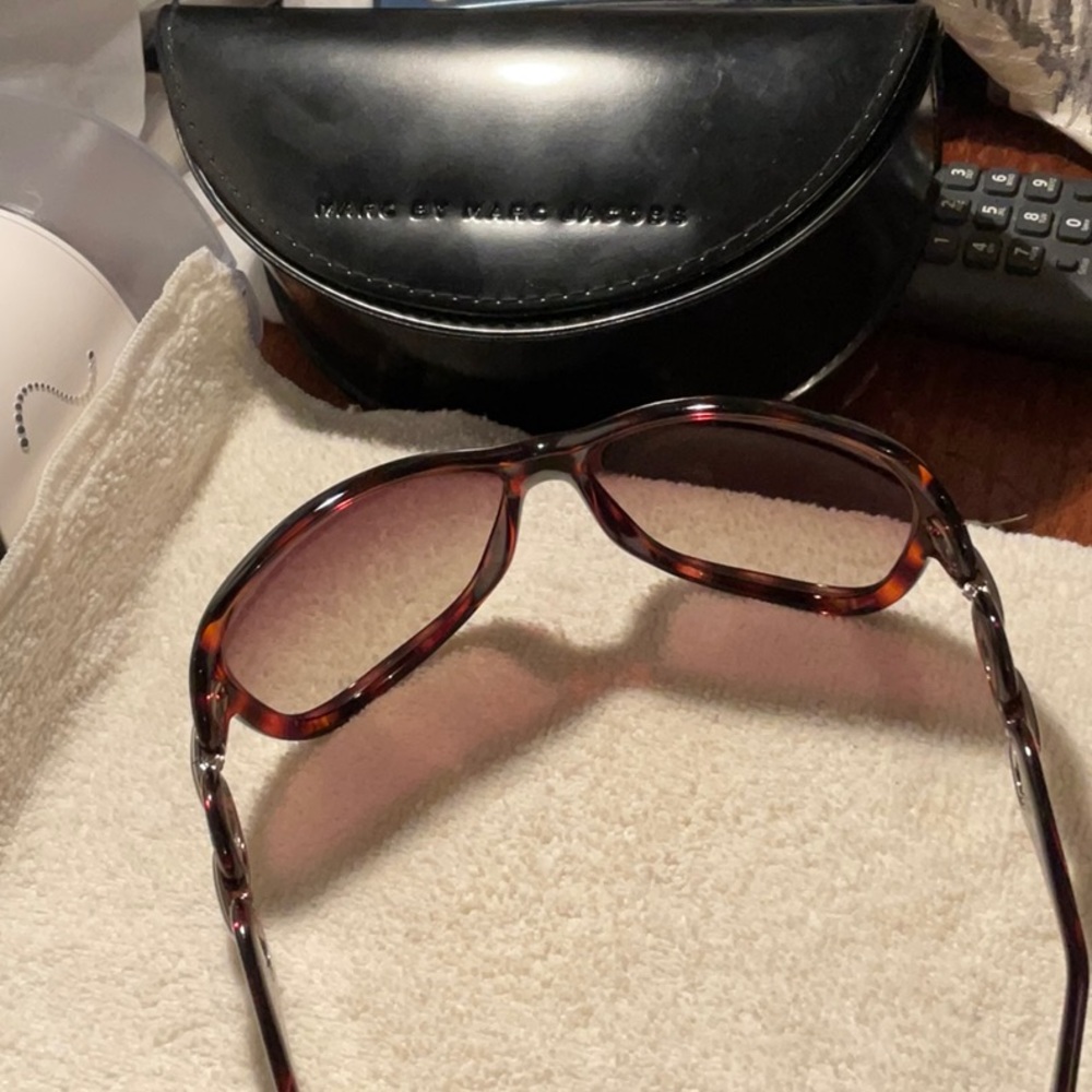 Marc Jacobs Tortoise Shell Sunglasses - Picture 8 of 8